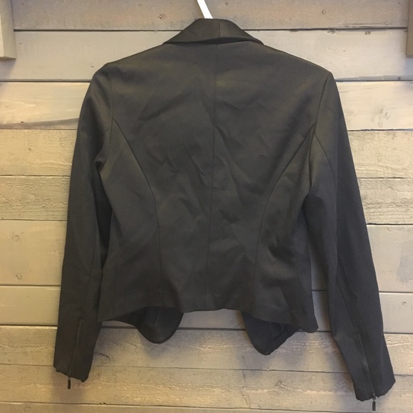 Dynamite black silky blazer - Picture 2 of 4